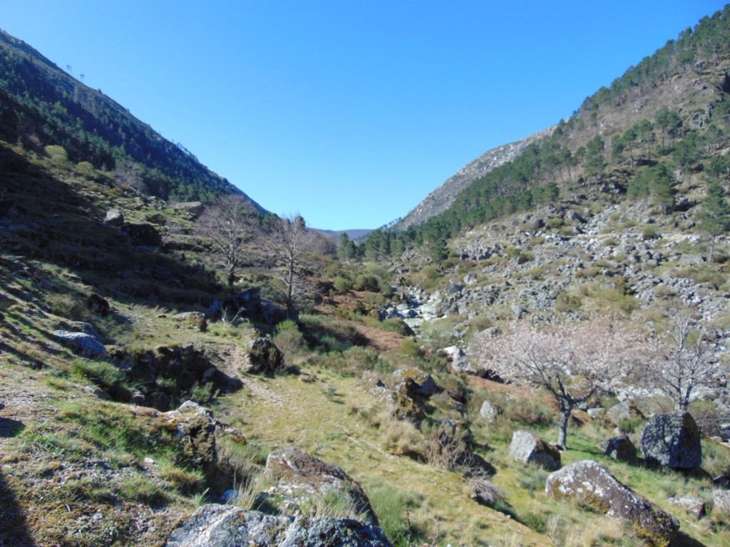 Vale-Glaciar-do-Zêzere-01